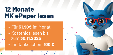 Ein blauer Fuchs mit einem Tablet in den Pfoten und einer roten Brille auf der Nasesteht am rechten Rand. Auf der linken Seite neben dem Fuchs istz eine Informationskachel mit Daten zum Angebot