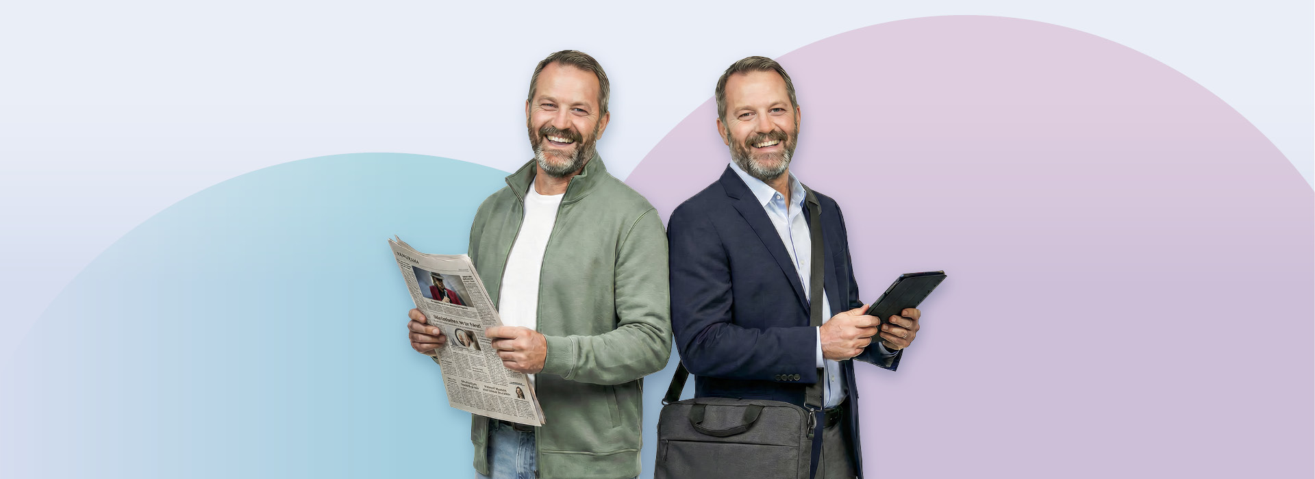 Ein Mann mit einer Zeitung in der Hand sthet neben einem Mann mit Tablet in der Hand. Beide lachen in die Kamera